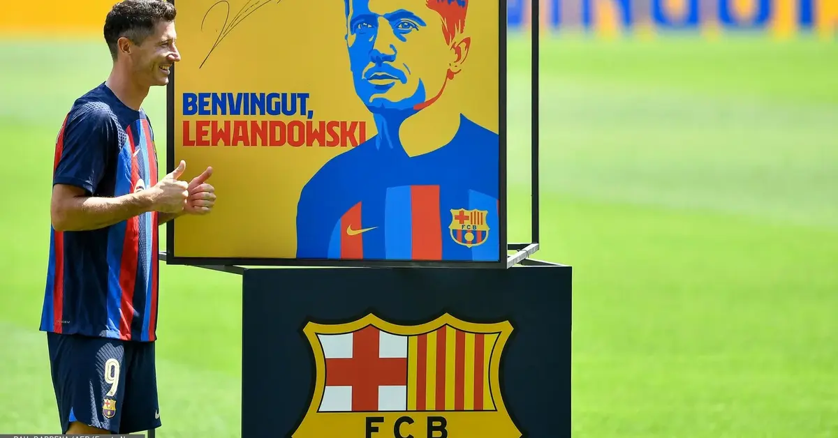 Główne zdjęcie - Barcelona ma kłopot. Lewandowski nie będzie mógł grać w oficjalnych meczach?