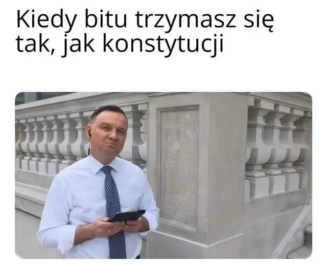 Andrzej Duda mem rapuje