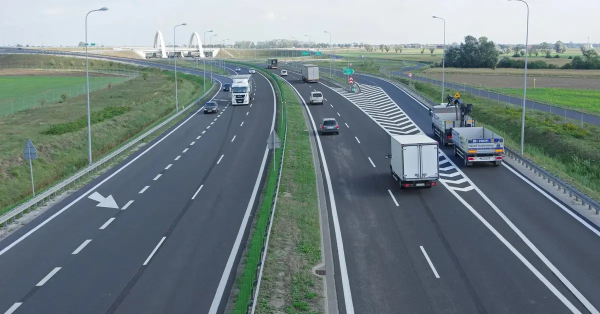 Główne zdjęcie - Dolnośląskie. Kłócili się na środku autostrady. Zobacz nagranie