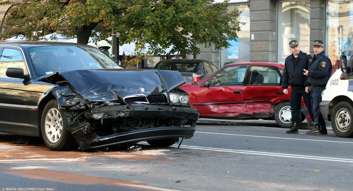 Uszkodzony w wypadku samochodowym pojazd Biura Ochrony Rządu