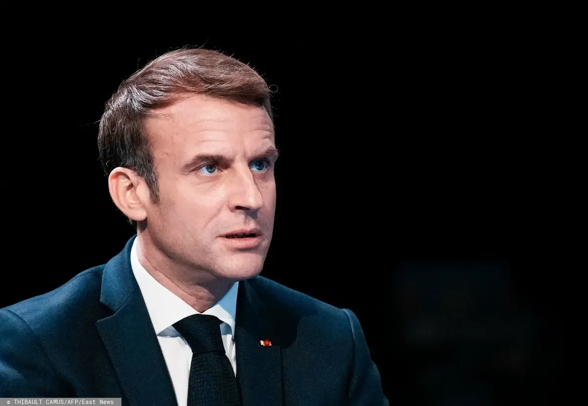 Emmanuel Macron na kongresie w Paryżu