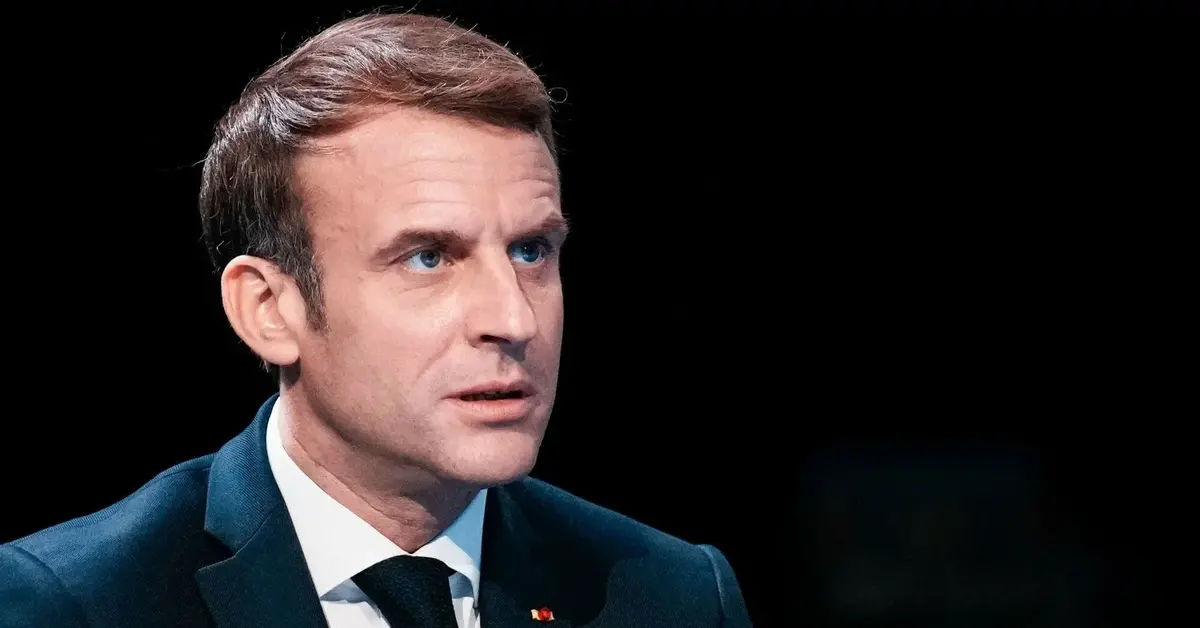 Emmanuel Macron na kongresie w Paryżu