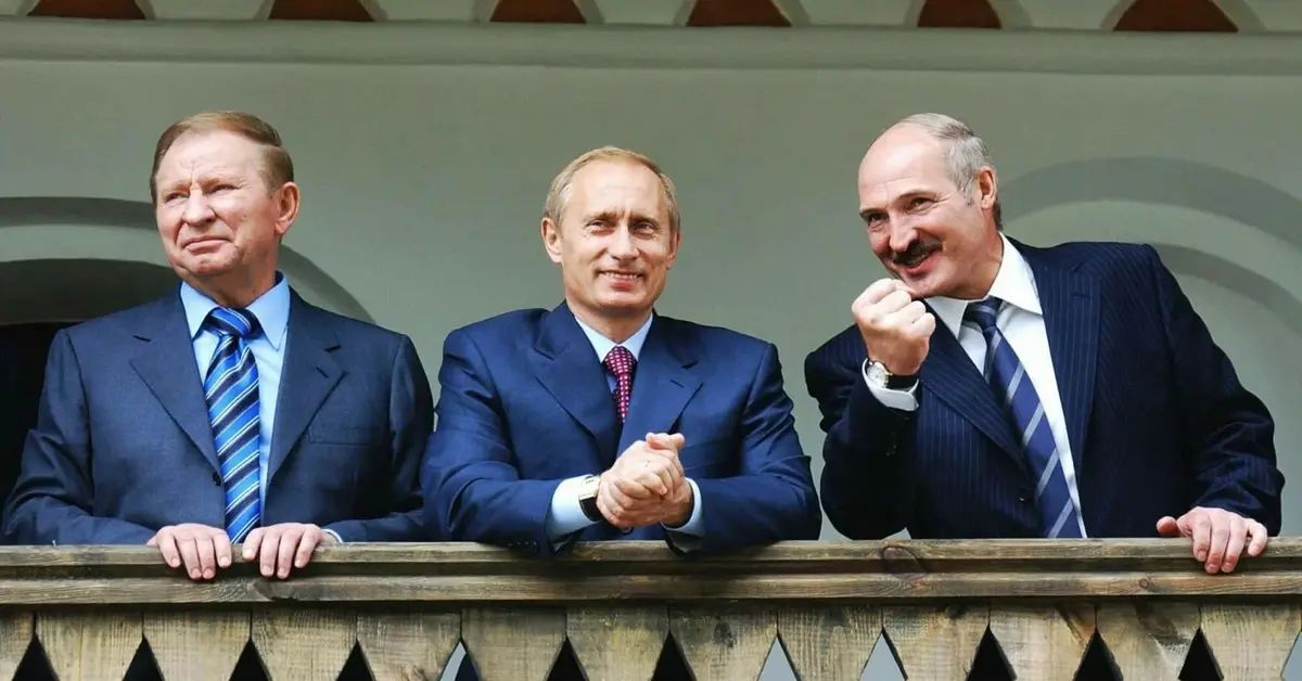 Łukaszenko w towarzystwie Władimira Putina i Leonida Kuchmy