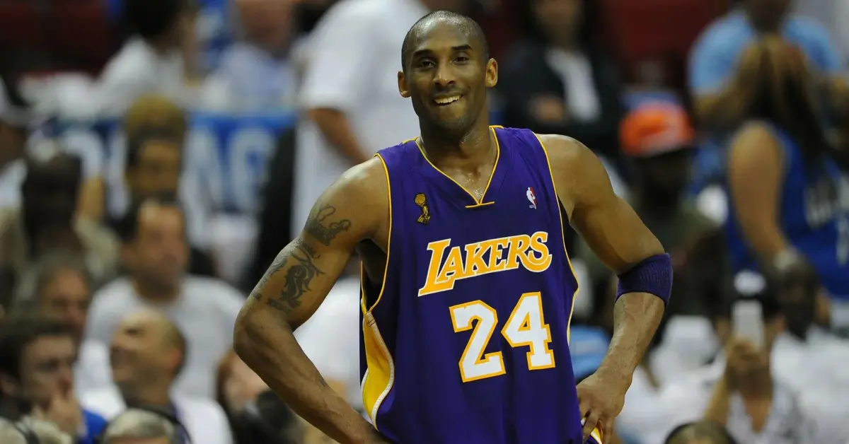 Główne zdjęcie - Kobe Bryant — legenda koszykówki. Co wiemy o Czarnej Mambie z NBA?