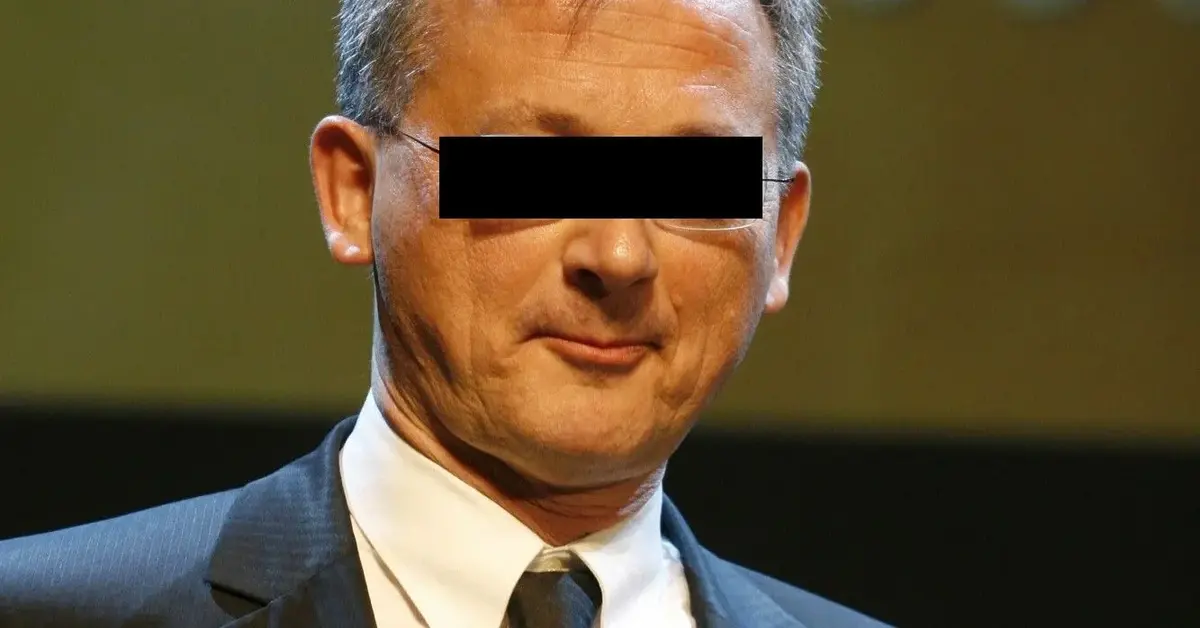 Mariusz ziomecki w garniturze na gali 