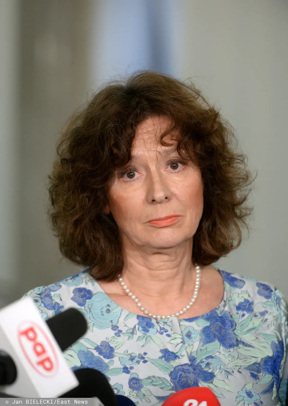 Elżbieta Bińczycka przed mikrofonem