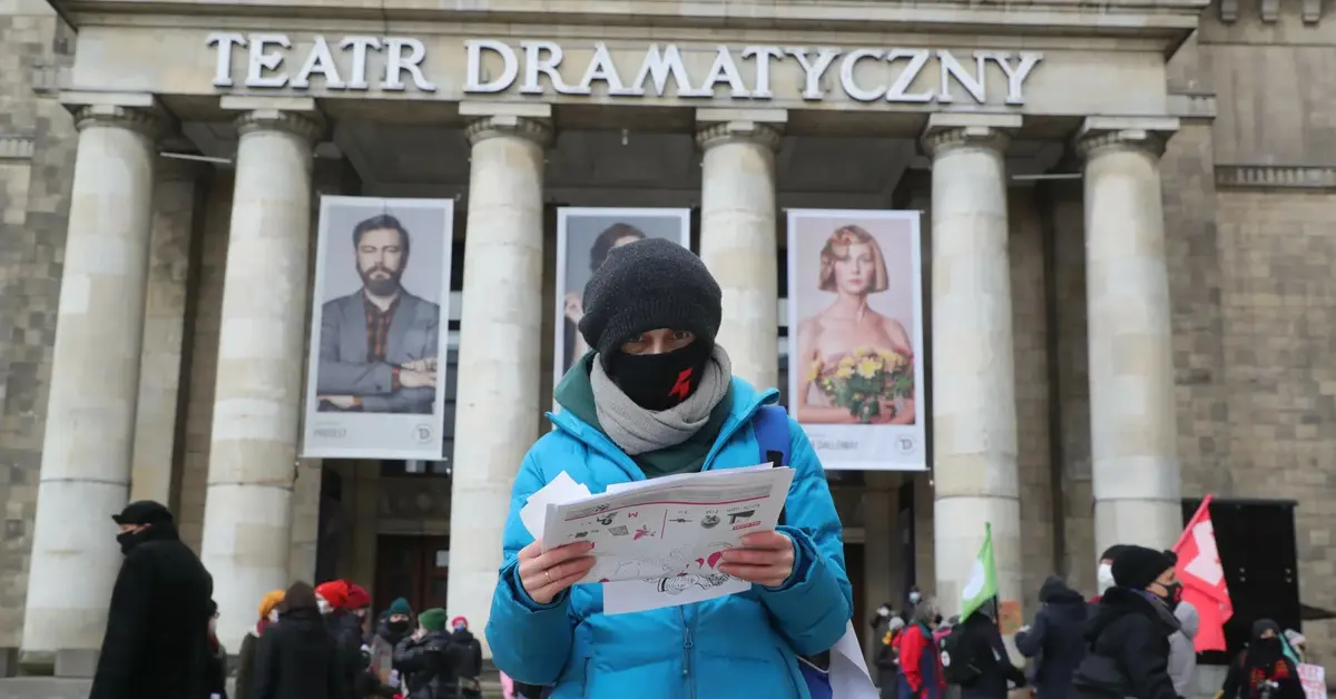 Wejście do Teatru Dramatycznego.