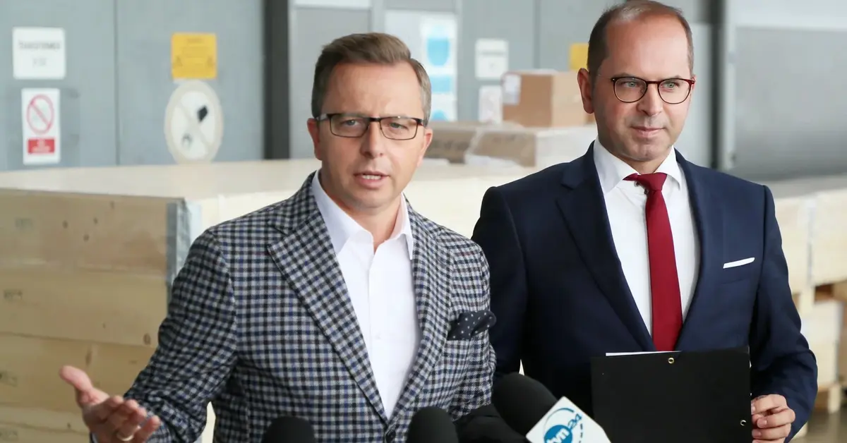 Michał Szczerba i Dariusz Joński na konferencji prasowej 