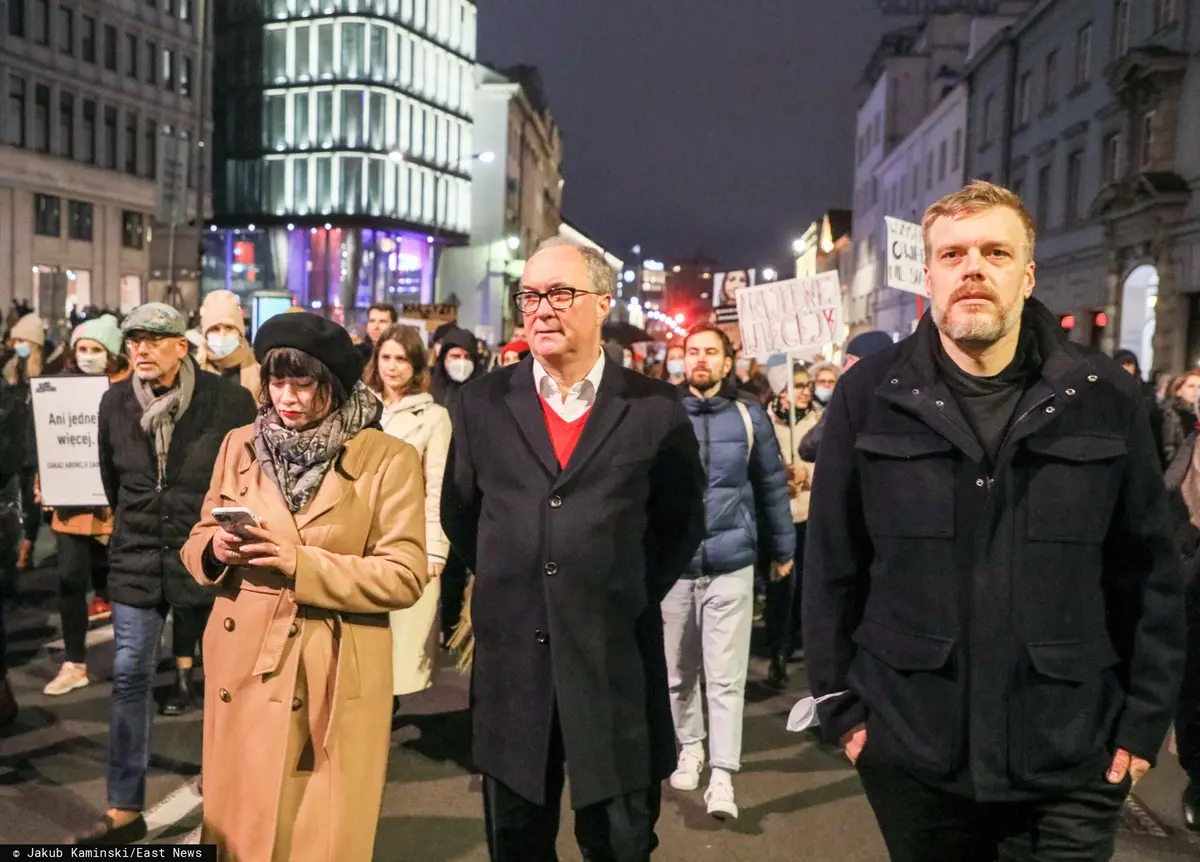 Anna Maria Żukowska w czasie Demonstracji - Ani jednej wiecej! Marsz dla Izy