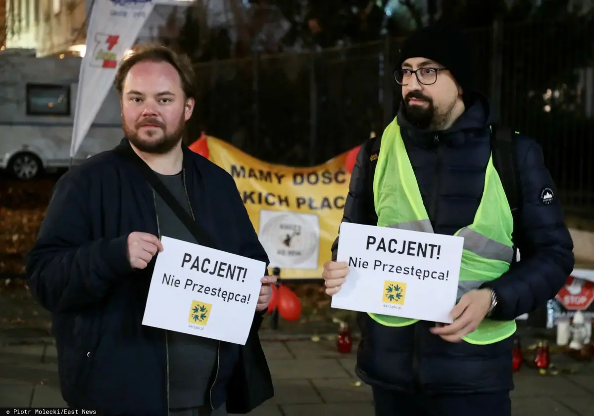 Protestujący w sprawie zalegalizowania medycznej marihuany