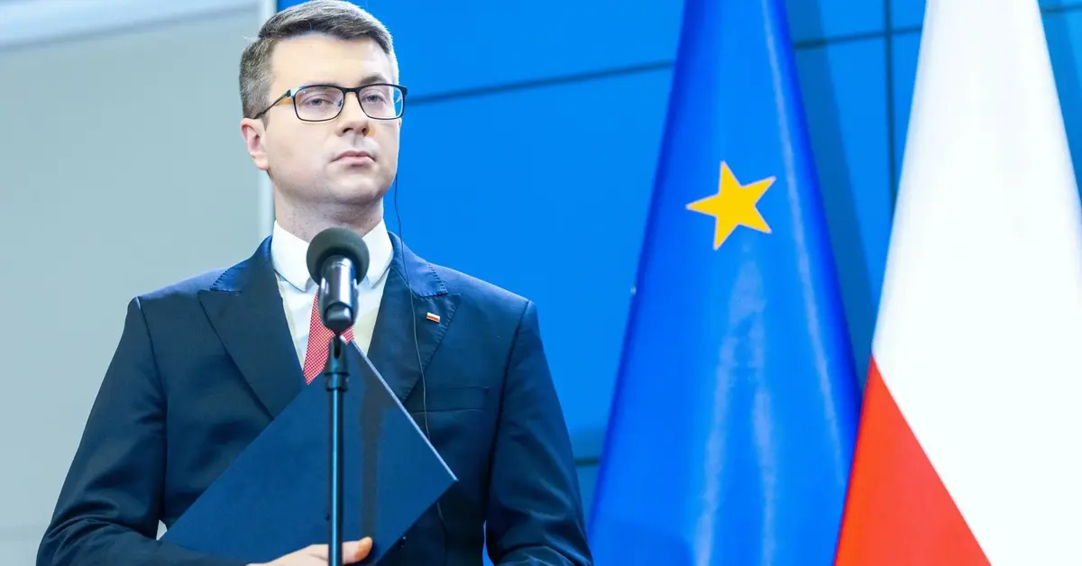 Piotr Muller na konferencji prasowej 