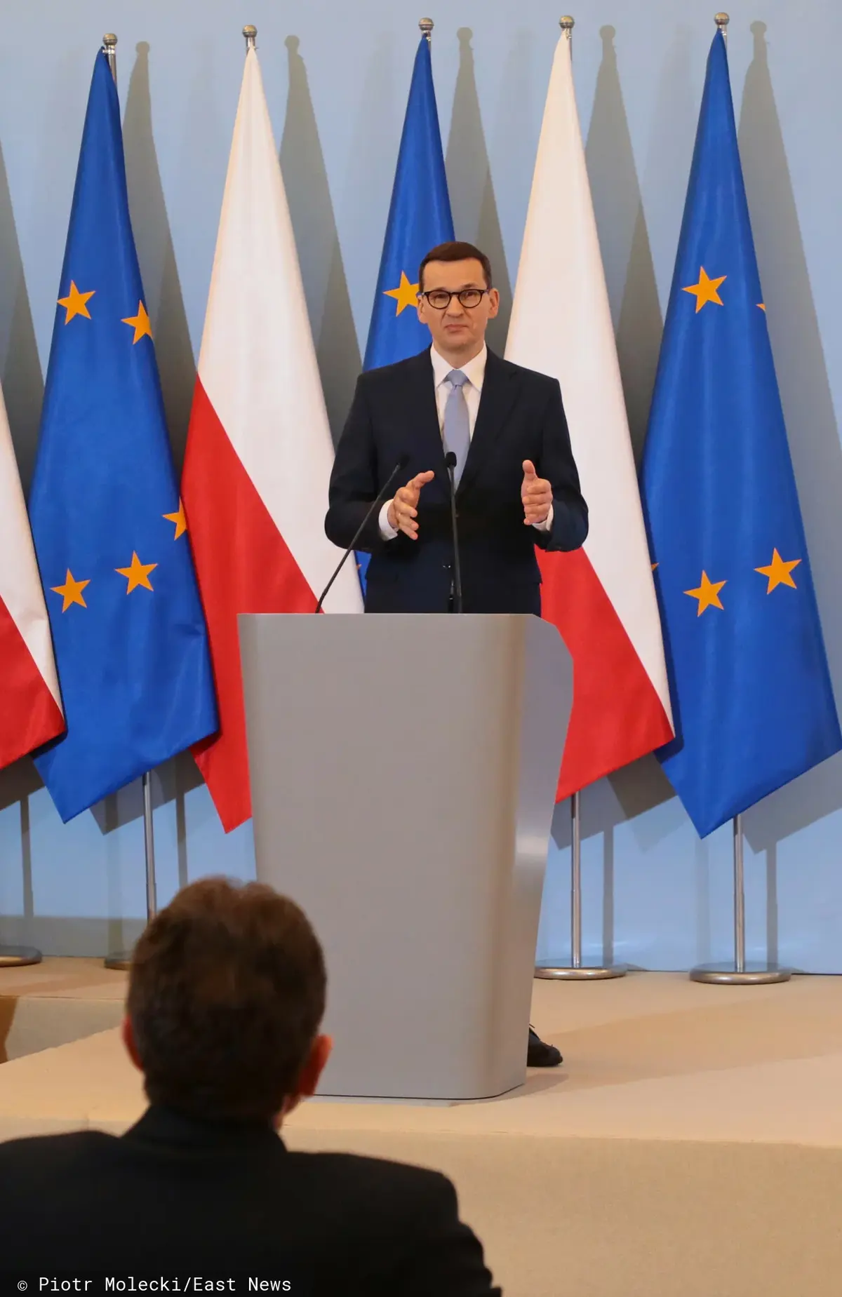 Mateusz Morawiecki przemawiający w trakcie konferencji prasowej