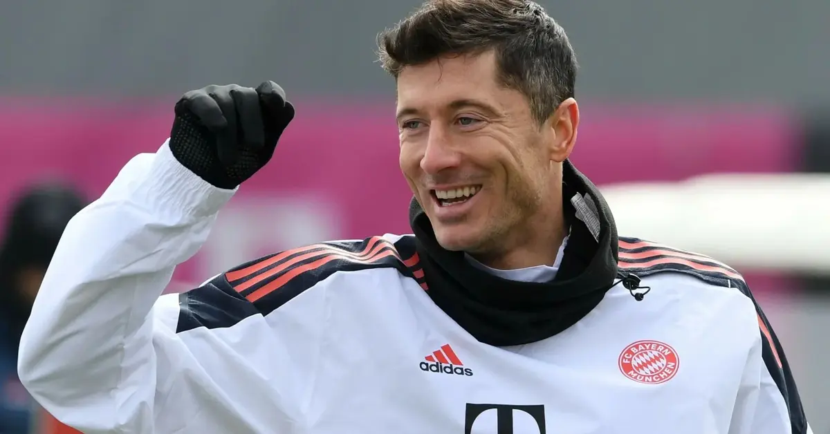 Główne zdjęcie - Robert Lewandowski przejdzie do Barcelony? Wiemy, ile będzie kosztować 