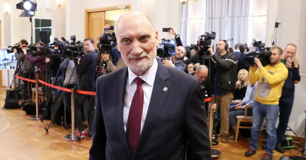 Główne zdjęcie - Macierewicz dostanie Order Orła Białego. Burza po ogłoszeniu decyzji prezydenta