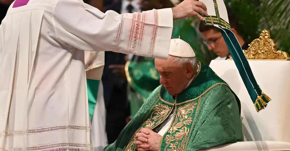 Główne zdjęcie - Jest zdecydowana reakcja na kontrowersyjne słowa papieża Franciszka. Watykan wydał oświadczenie