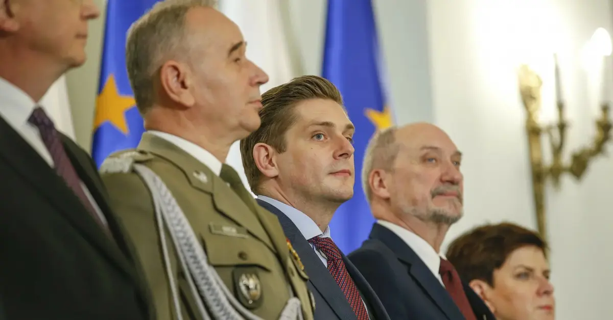 Generał Gocuł i Macierewicz