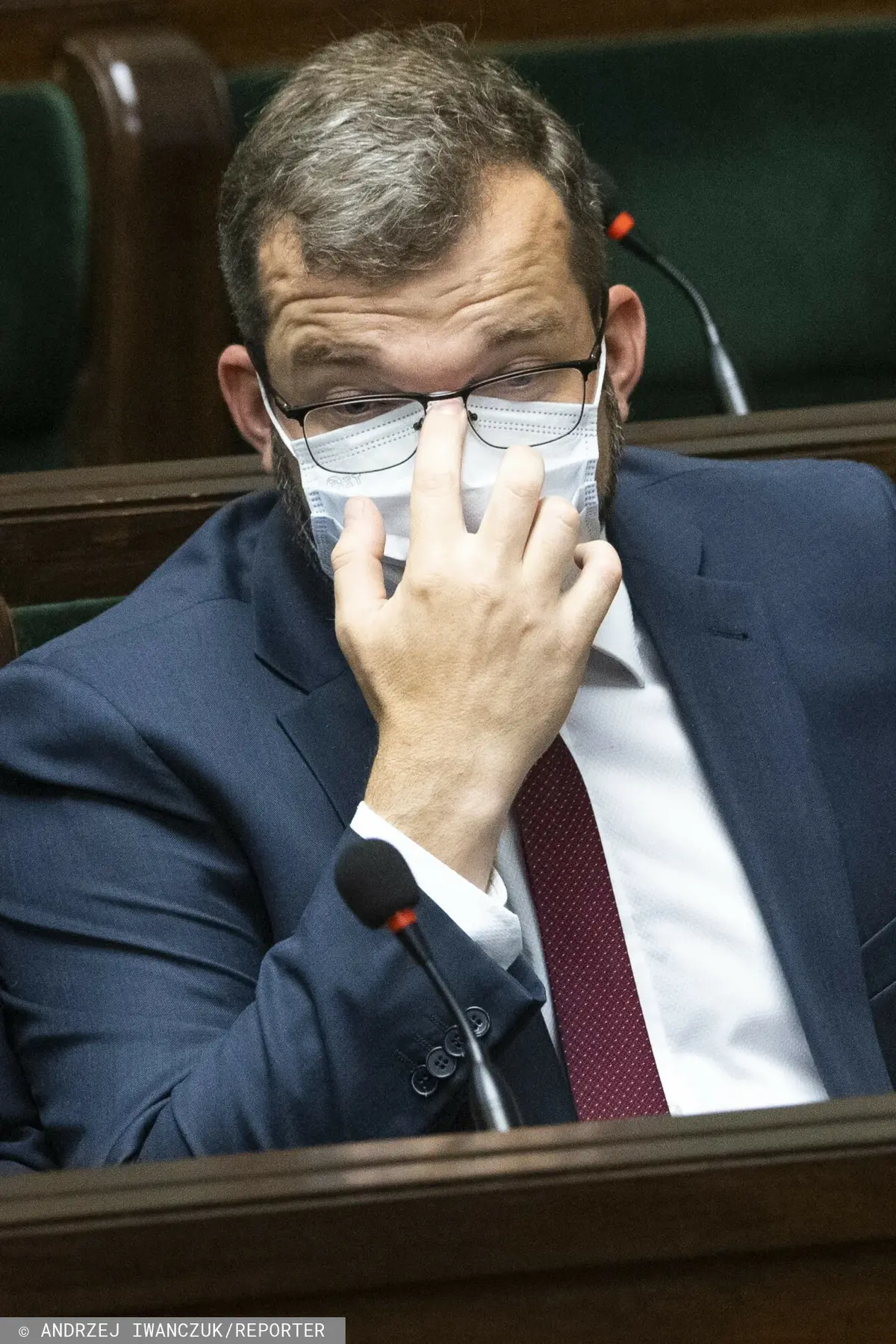 Grzegorz Puda w maseczce