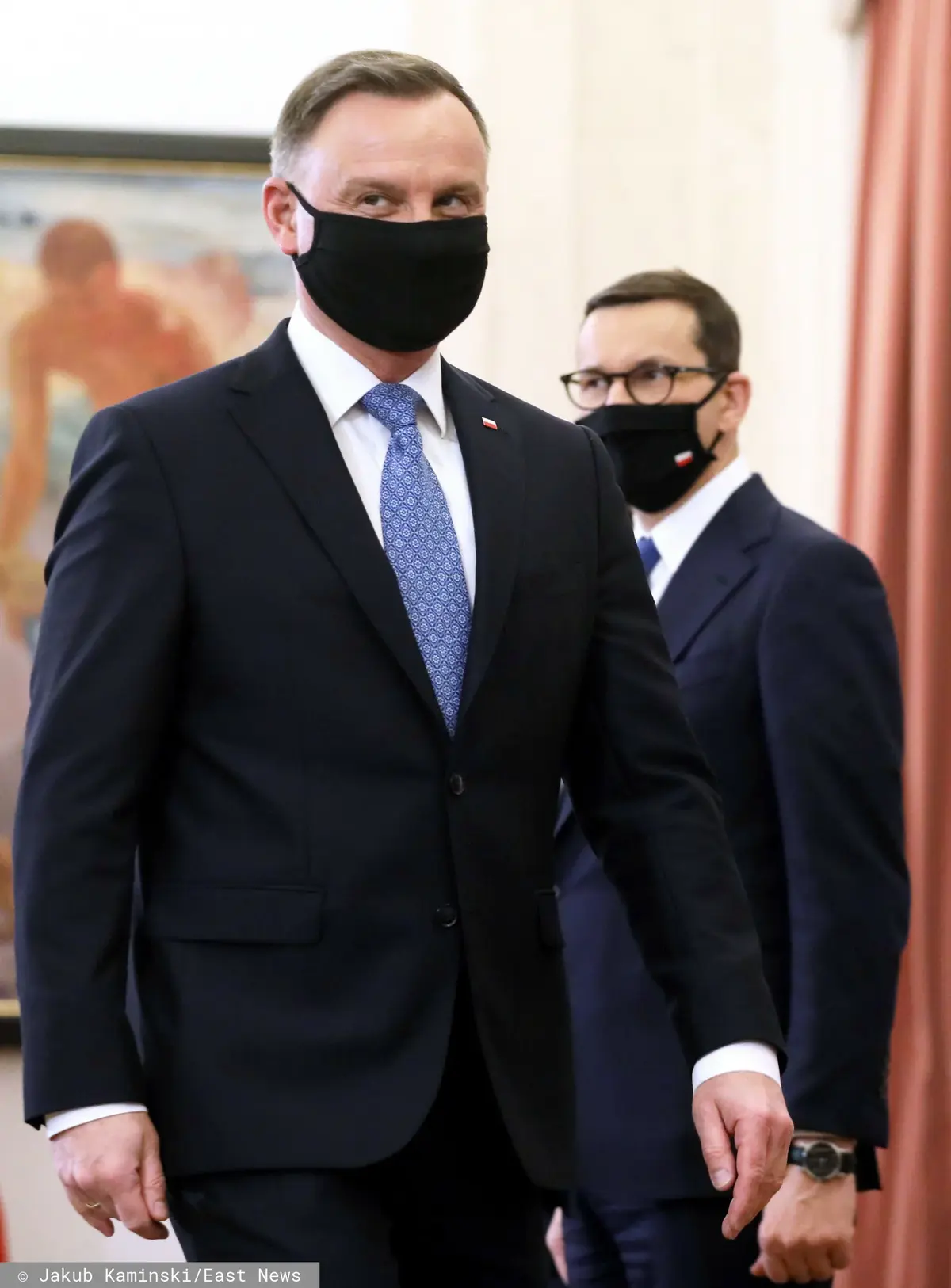 Andrzej Duda, w tle Morawiecki