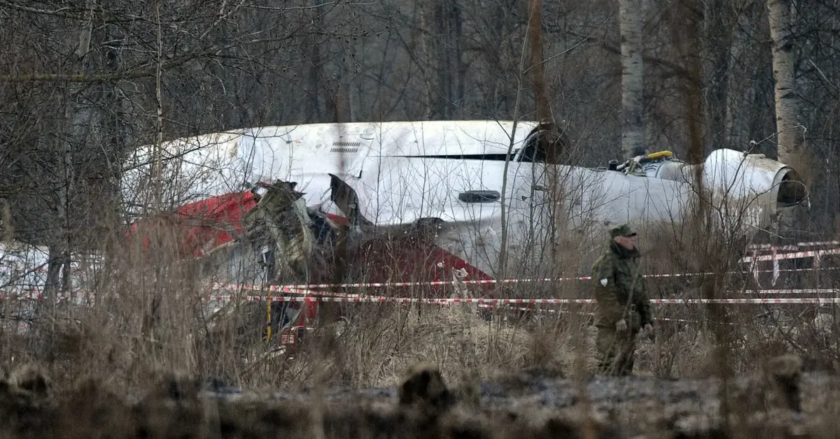 Główne zdjęcie - Katastrofa Smoleńska - błąd załogi, awaria, oficjalne ustalenia, śledztwo. Wszystko, co trzeba wiedzieć o tym tragicznym wydarzeniu