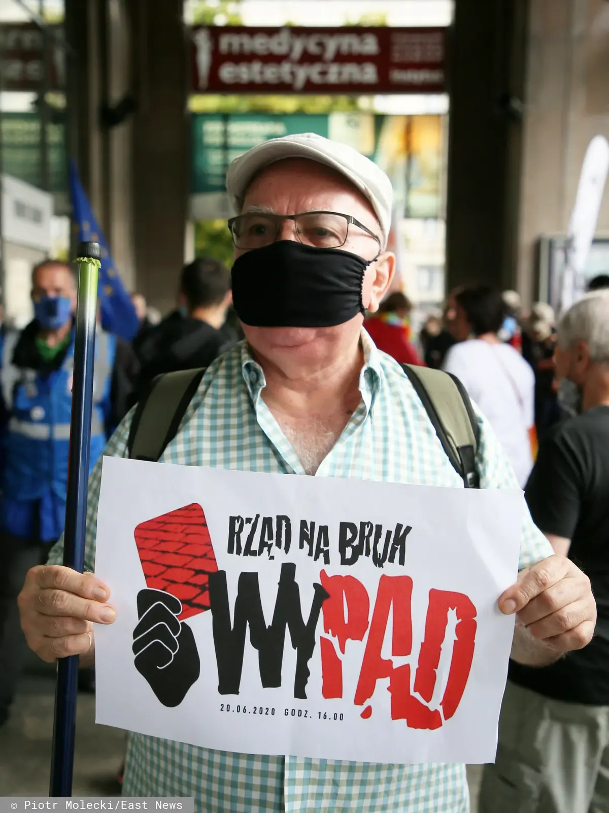 Protest "Wypad. Rząd na bruk"