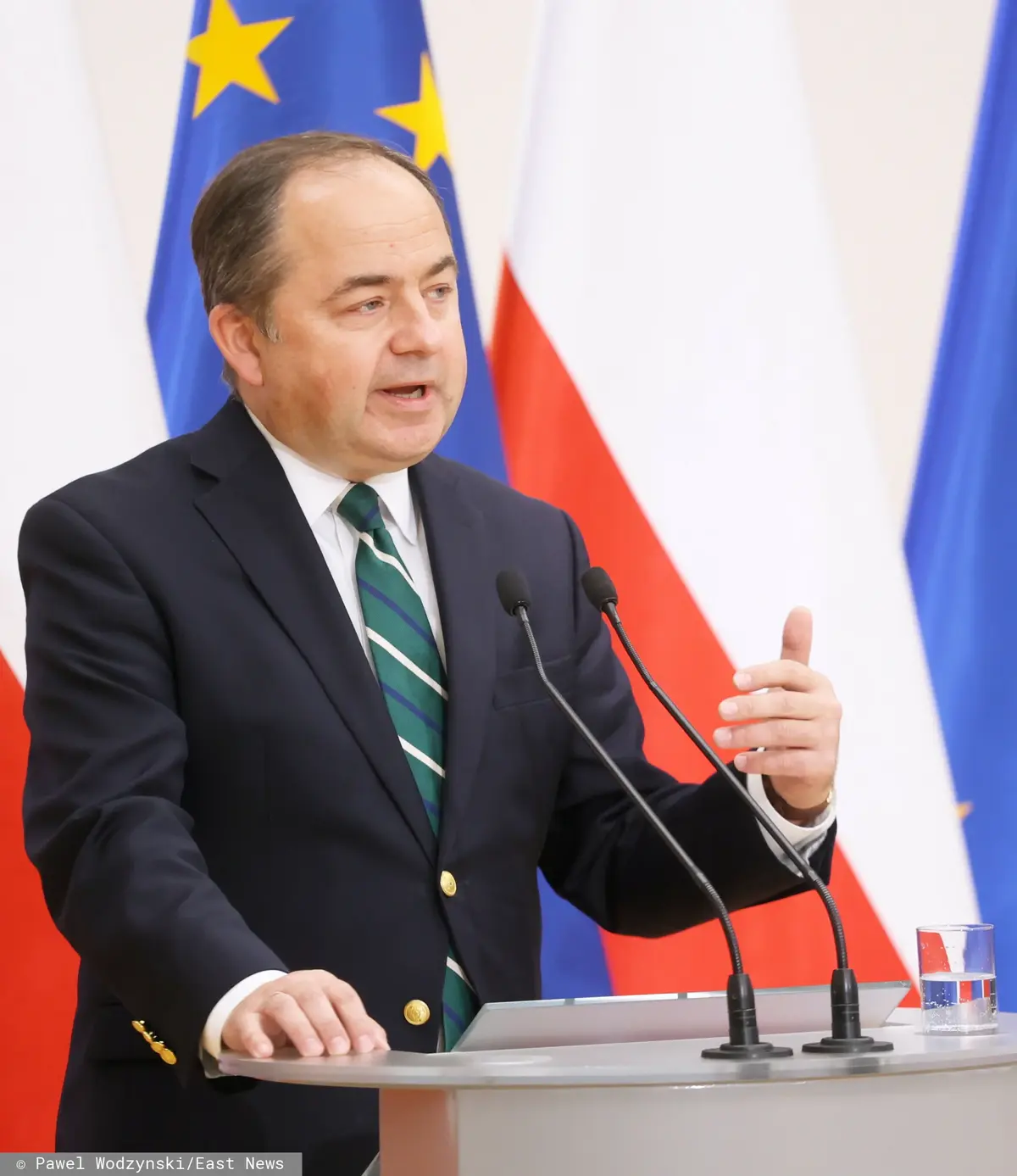 Konrad Szymański na przemówieniu