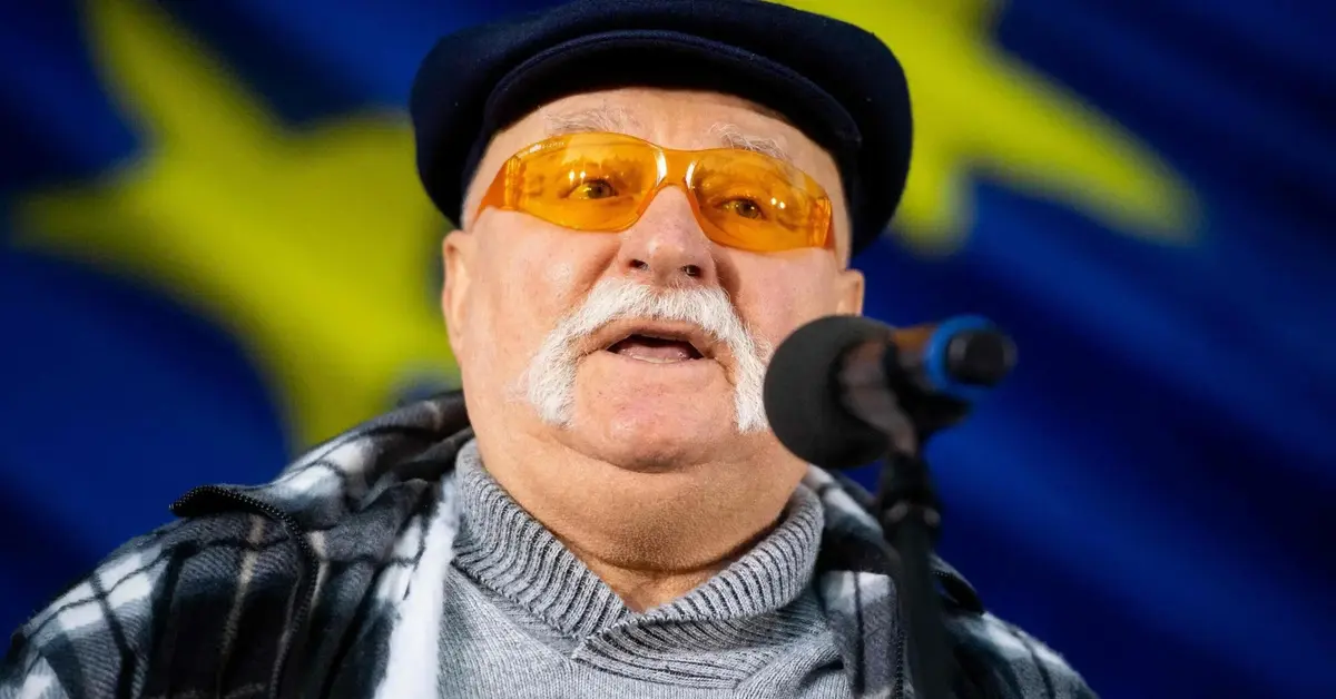 Lech Wałęsa na protestach proeuropejskich