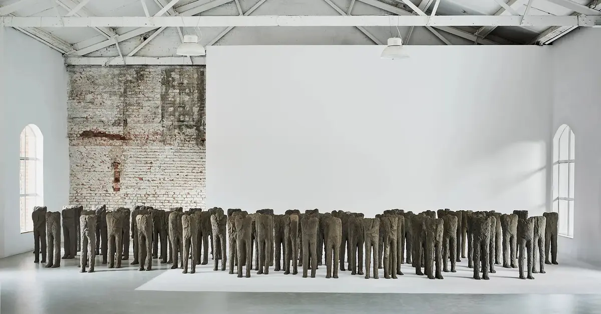 Główne zdjęcie - Rzeźby Abakanowicz sprzedane za rekordową kwotę