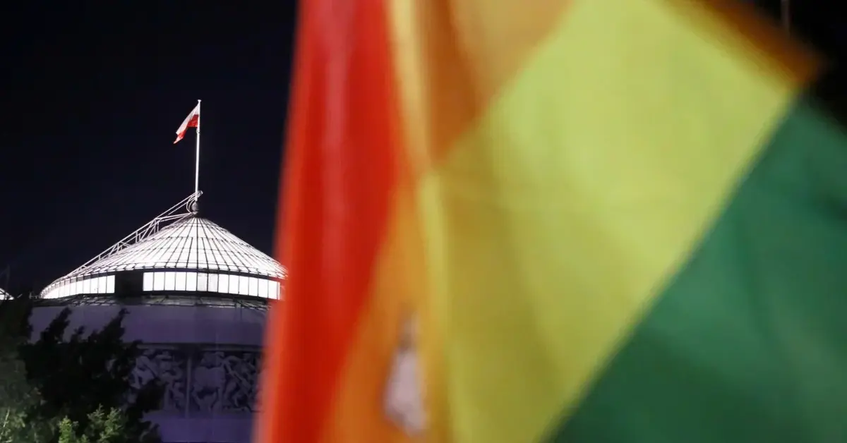 Główne zdjęcie - Stary Sącz odrzucił ustawę anty-LGBT. Radna śpiewa Bogurodzicę