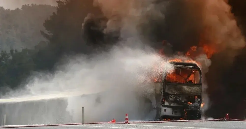 Główne zdjęcie - Tragiczny wypadek autokaru w Bułgarii - 46 osób spłonęło żywcem