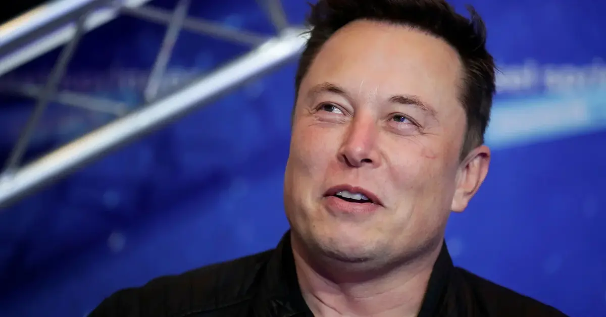 Główne zdjęcie - Elon Musk chce wszczepiać ludziom mikrochipy od przyszłego roku
