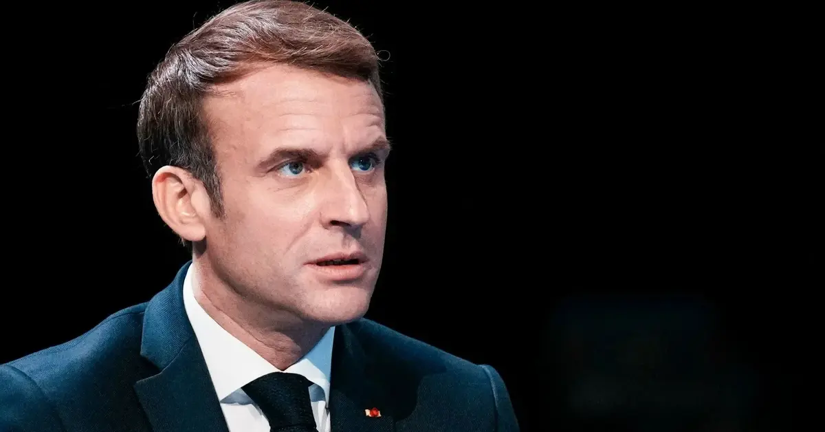 Emmanuel Macron na kongresie w Paryżu