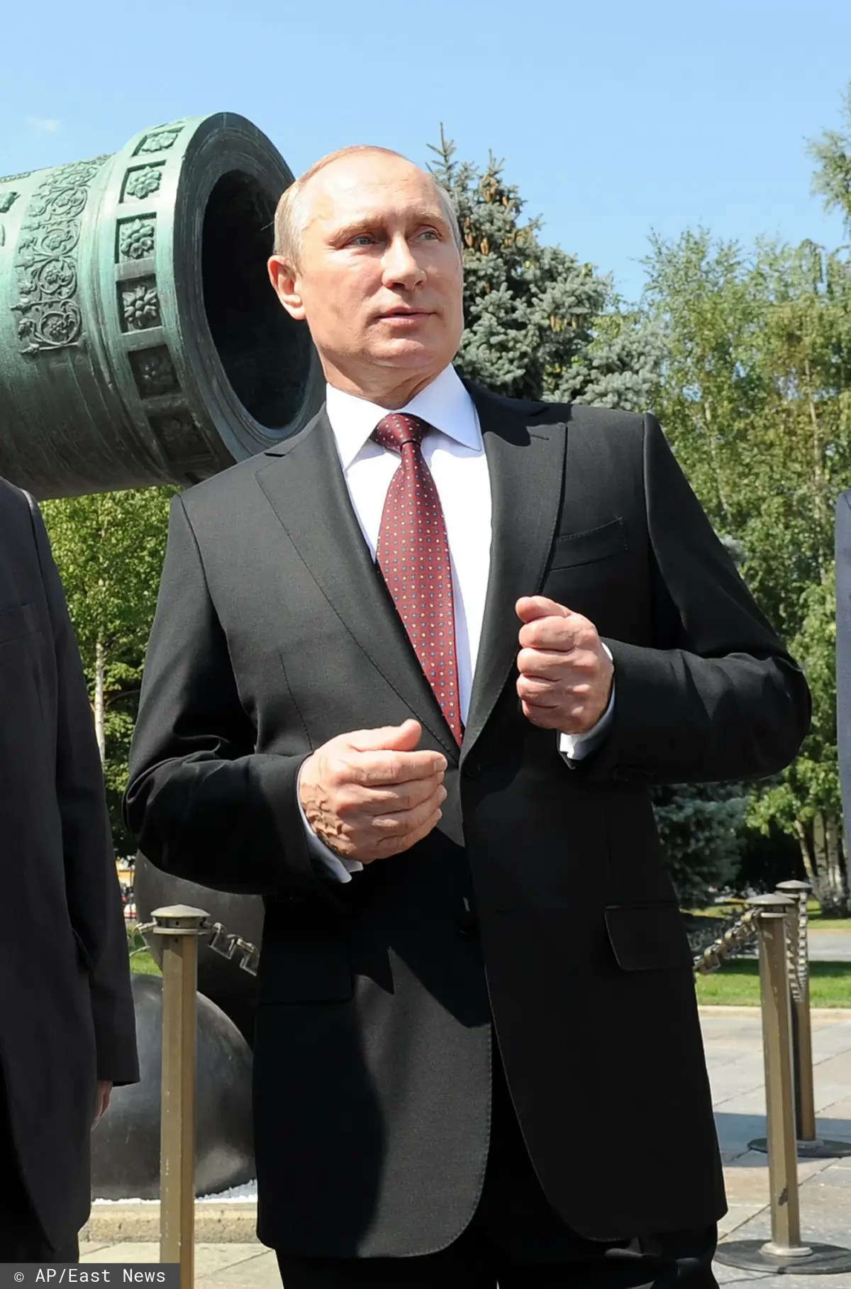 Putin z armatą przy głowie