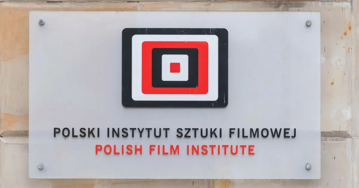 Tabliczka z logo PISF.