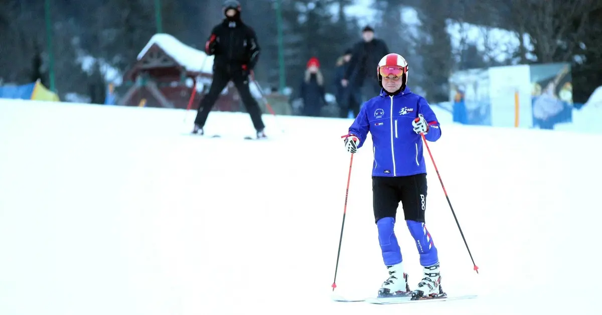 Andrzej Duda jeżdżący na nartach