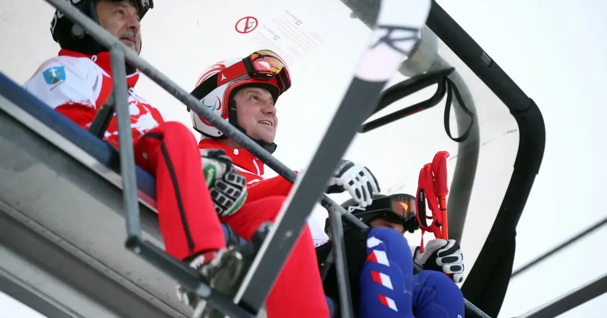 Główne zdjęcie - Andrzej Duda do niedzieli wyzdrowieje i będzie jeździł na nartach