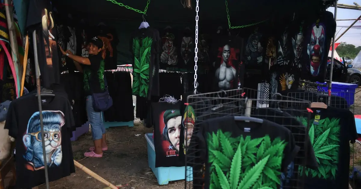 Główne zdjęcie - W Tajlandii można już "na legalu" palić marihuanę