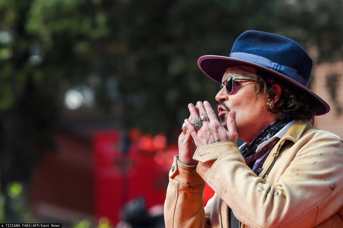 Johnny Depp w kapeluszu.