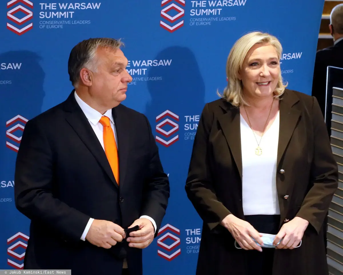 Marine Le Pen w towarzystwie Victora Orbana na spotkaniu liderów europejskich partii konserwatywnych i prawicowych z udziałem prezesa PiS Jarosława Kaczyńskiego.