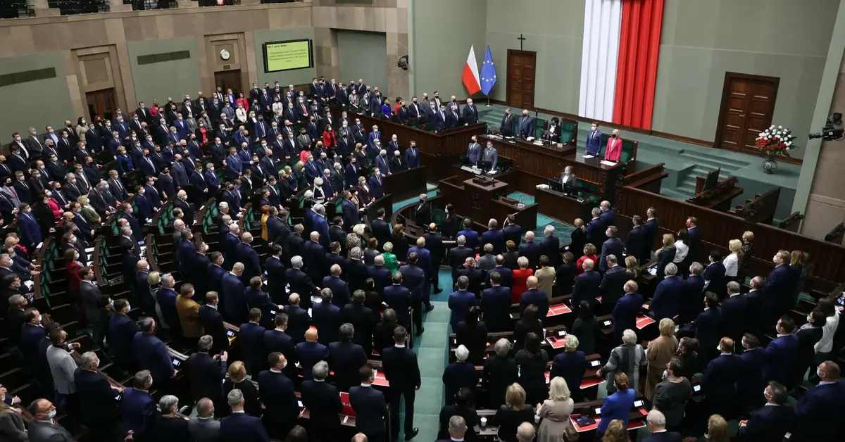Główne zdjęcie - Sejm przyjął uchwałę w sprawie Ukrainy. Tylko Braun był przeciwko
