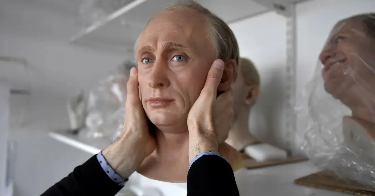 woskowa głowa Putina