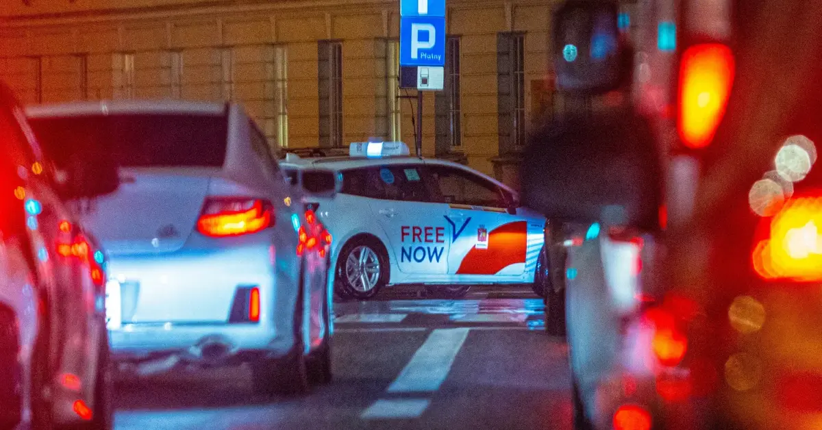 Taksówka FreeNow w korku