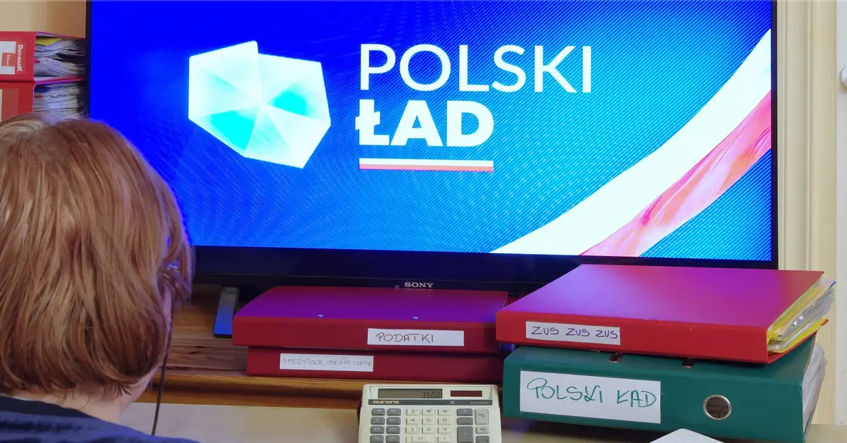 Monitor z planszą Polskiego Ładu