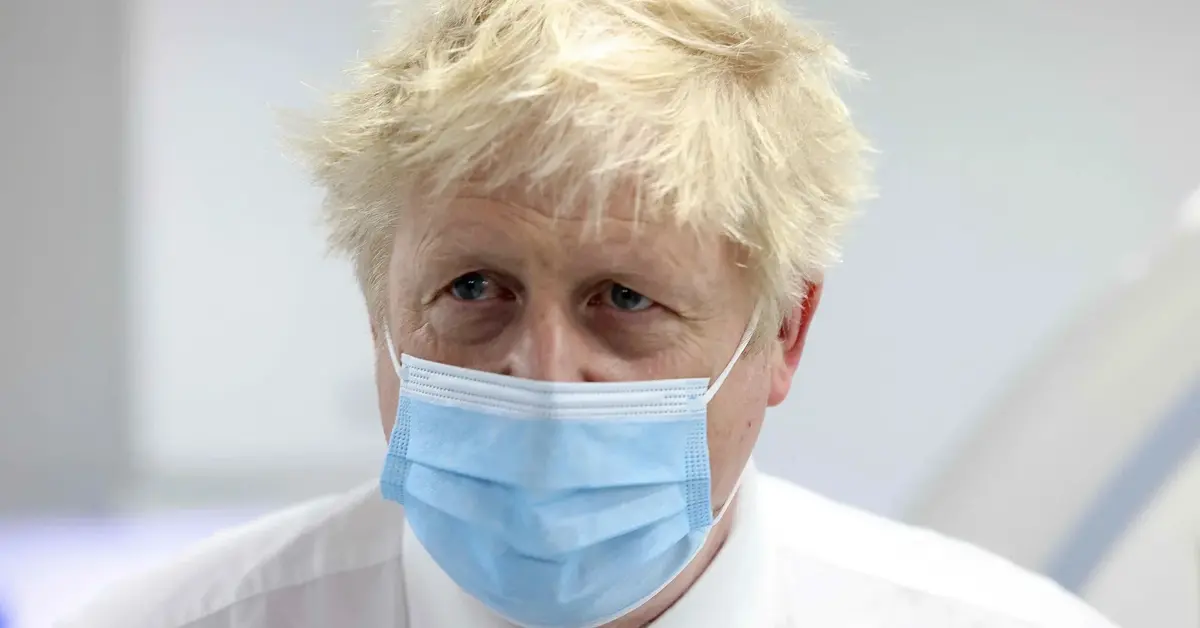 Boris Johnson w maseczce 