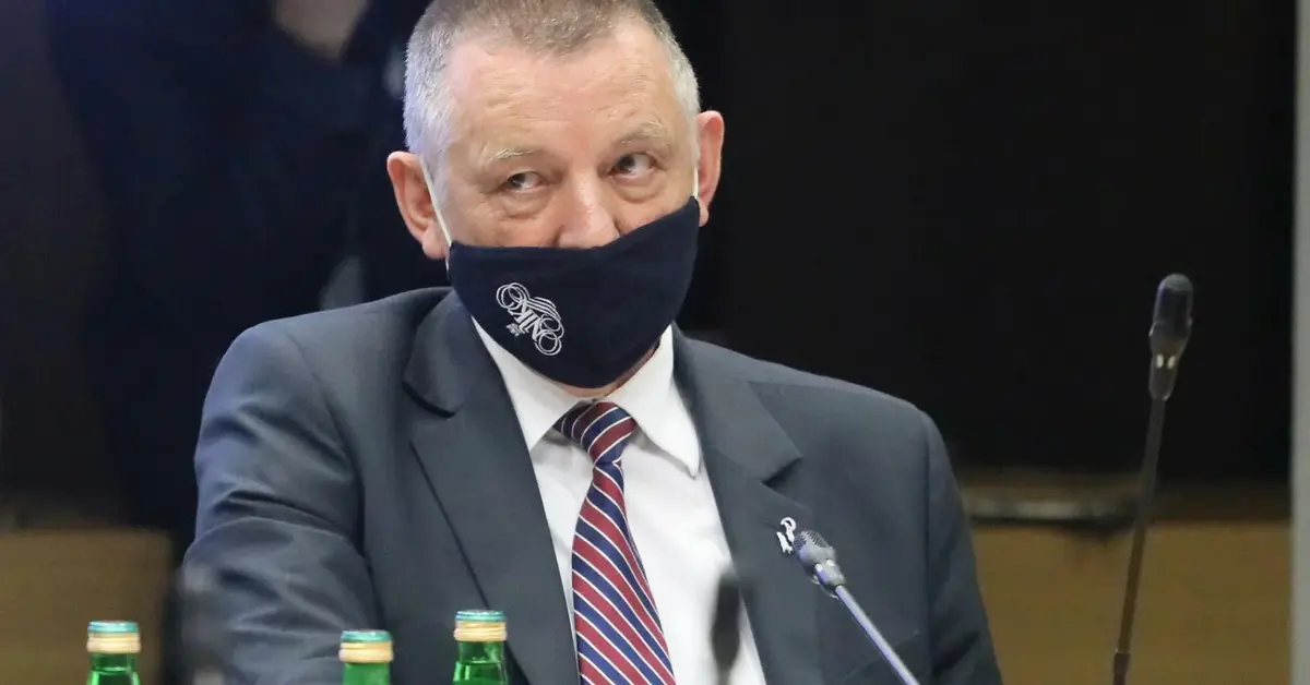 Główne zdjęcie - Banaś zawiadamia prokuraturę w sprawie Kaczyńskiego!