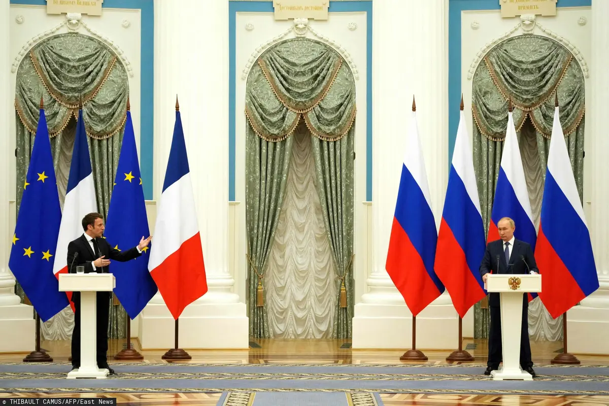 Emmanuel Macron i  Władimir Putin w Moskwie