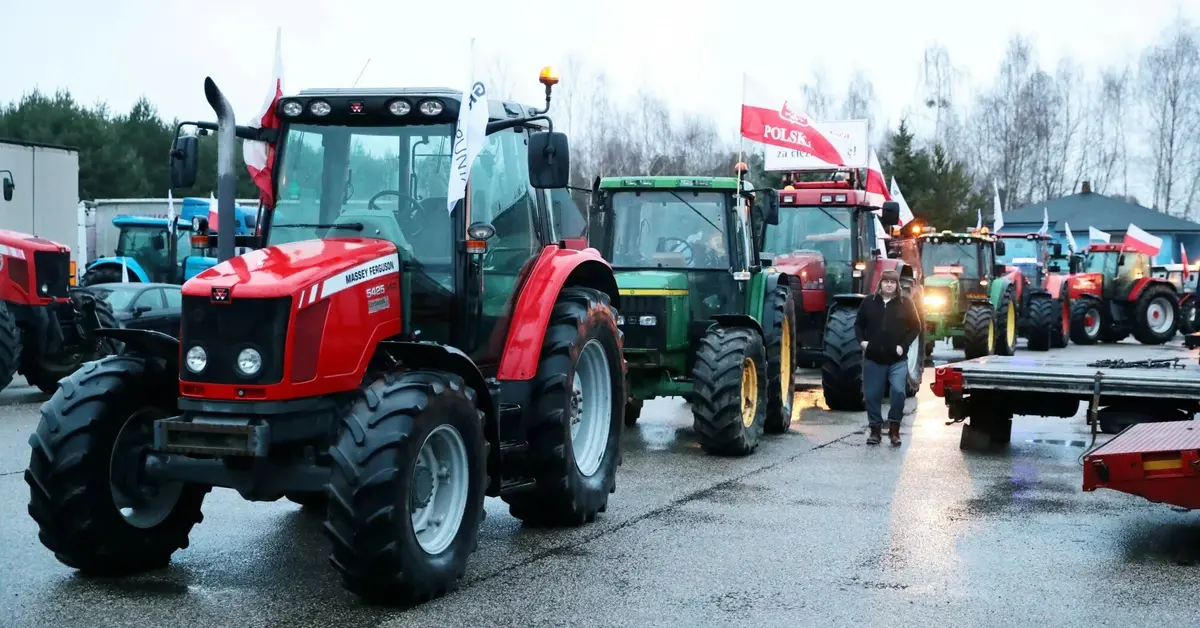 Główne zdjęcie - Mazowieckie. Protest rolników nabiera na sile. Przez centrum Warszawy ma przejechać 100 ciągników