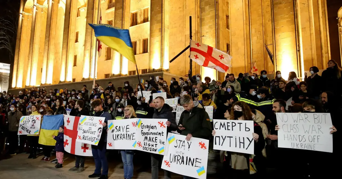 Główne zdjęcie - Demonstracje w Gruzji. Obywatele chcą sankcji wobec Rosji