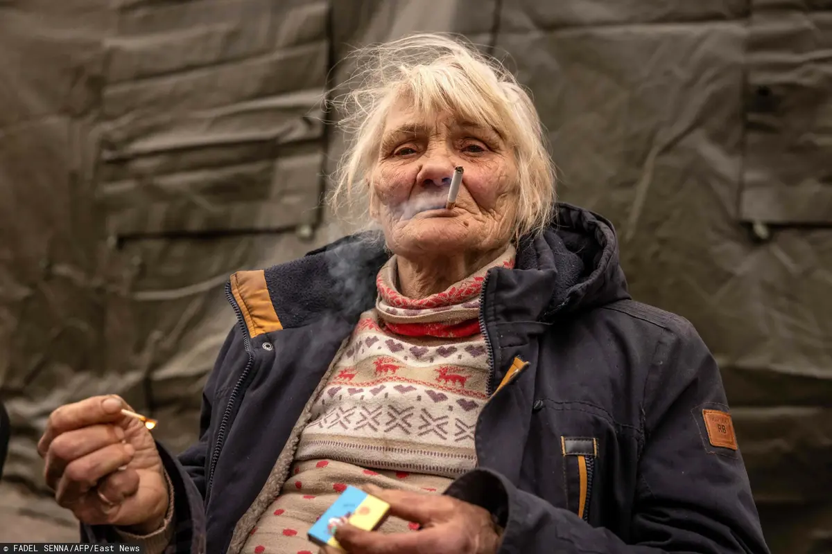 Ukrainka z papierosem