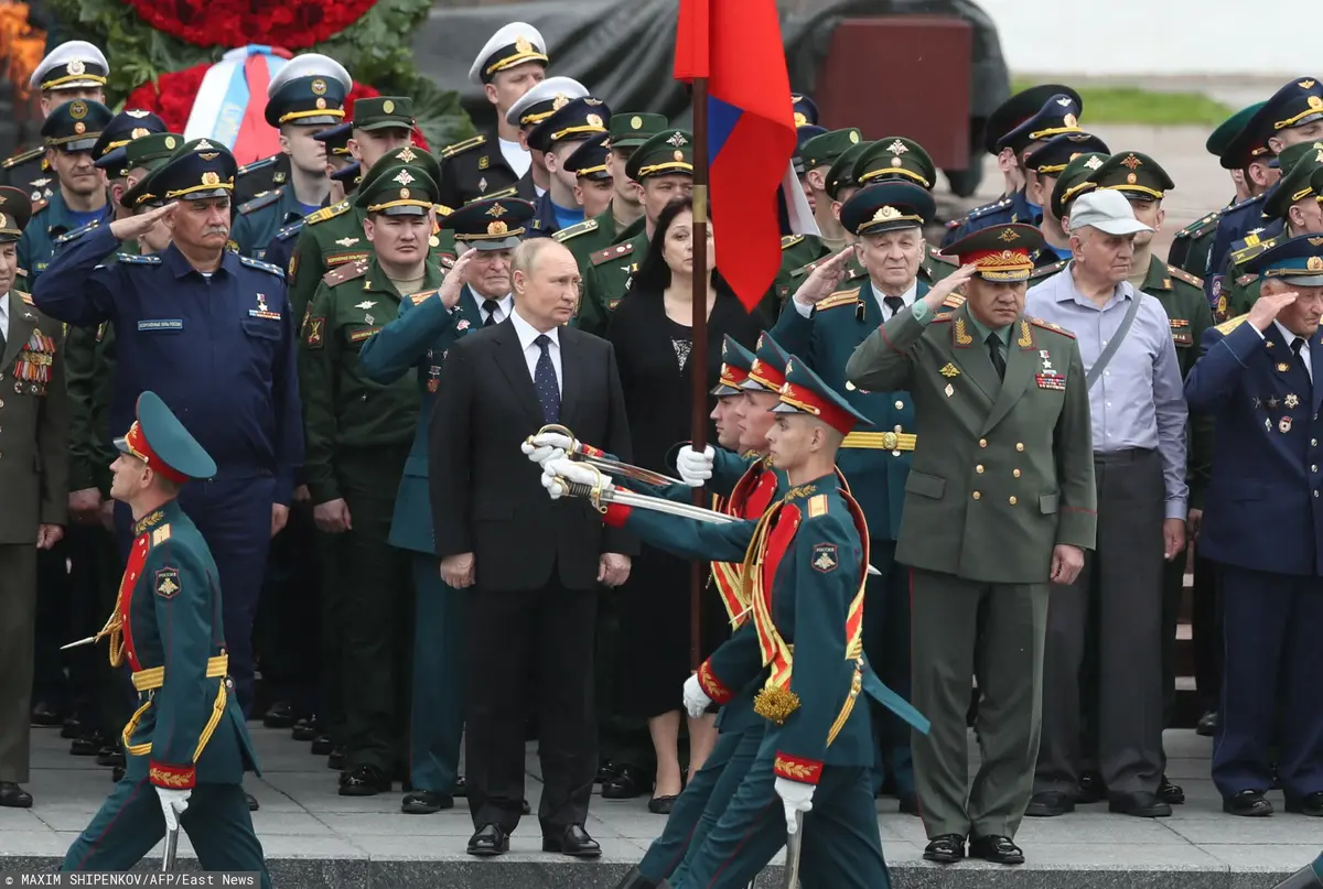Putin w towarzystwie rosyjskich żołnierzy
