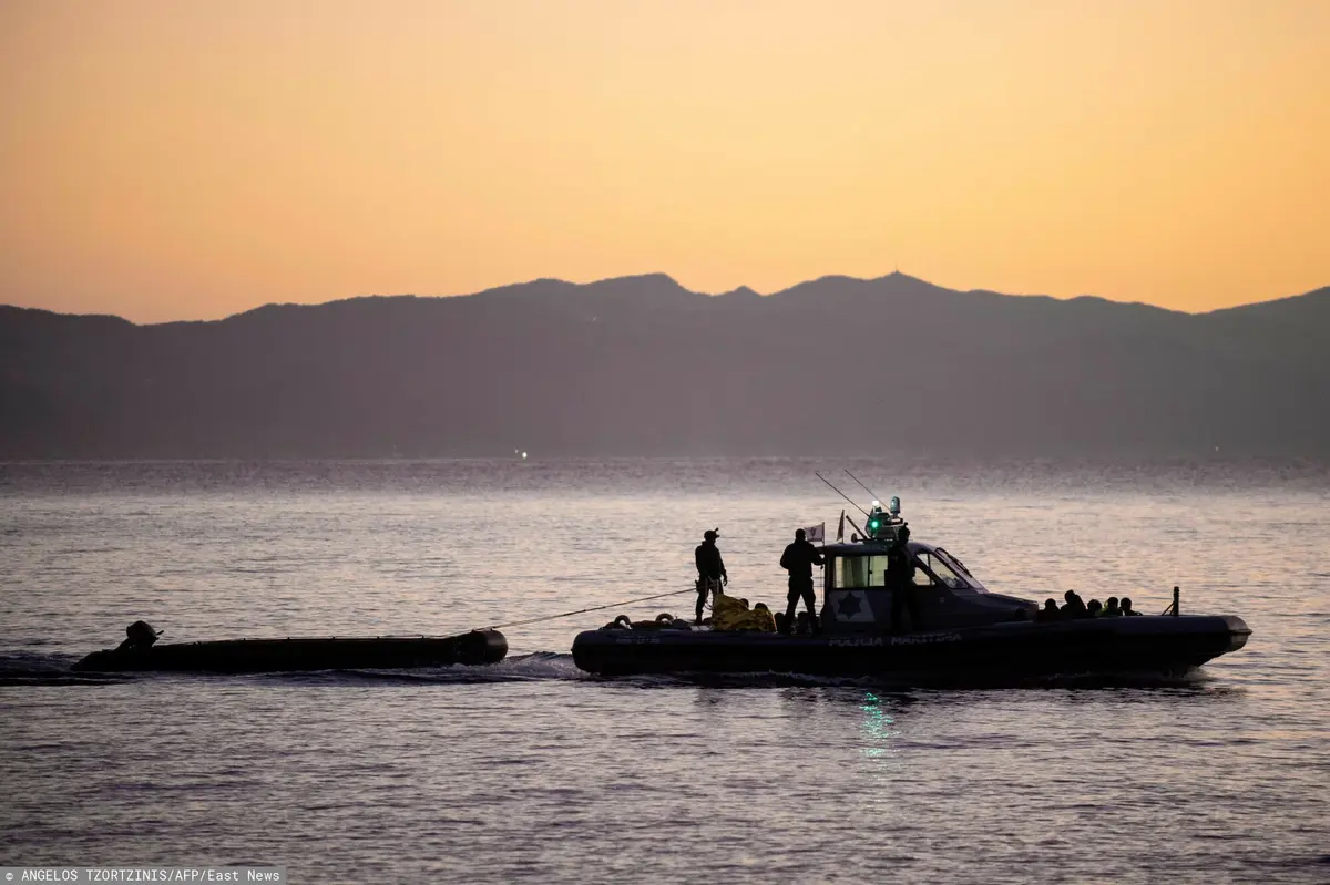 Patrol Frontexu na łodzi